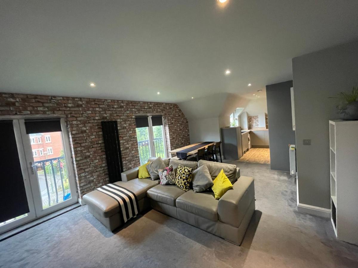Spacious Apartment Nec Bhx Solihull Eksteriør billede